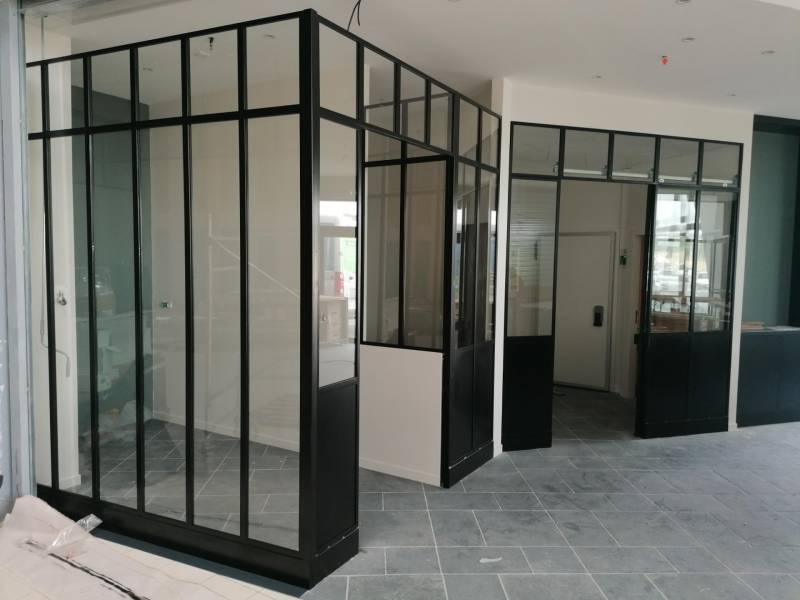 Création d'un atelier floral dans une galerie marchande - 76430 SAINT ROMAIN DE COLBOSC