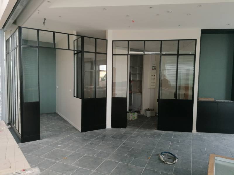 Création d'un atelier floral dans une galerie marchande - 76430 SAINT ROMAIN DE COLBOSC