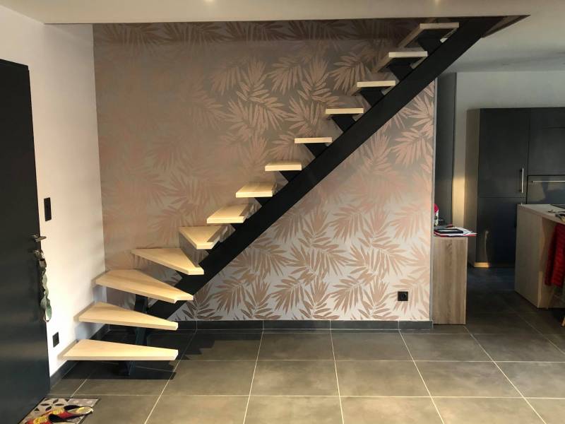 Réalisation d'un escalier métallique, limon central - proche Yvetot