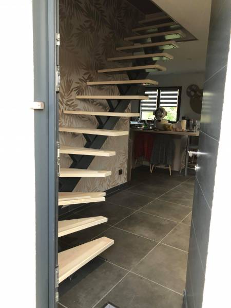 Réalisation d'un escalier métallique, limon central - proche Yvetot