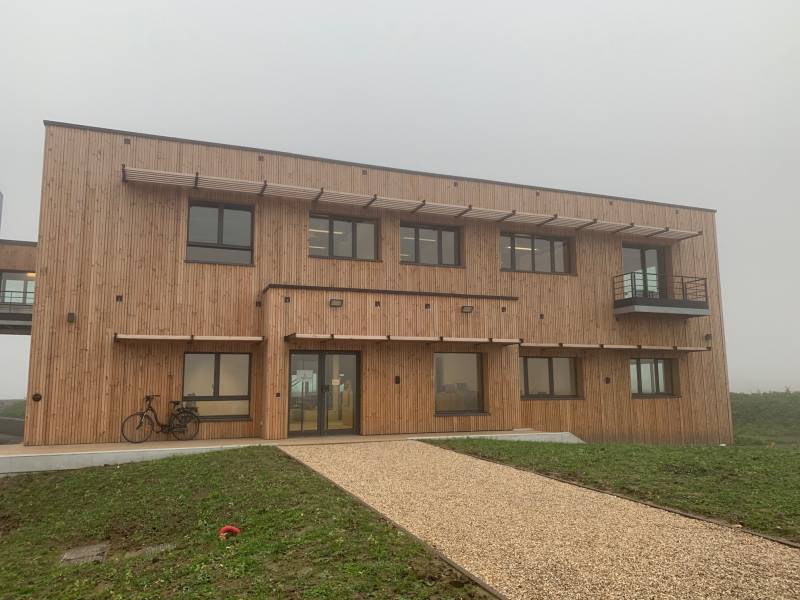 BRISE SOLEIL ET PASSERELLE BATIMENT INDUSTRIELLE ROUEN